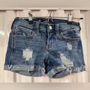 Hollister Women's Distressed Blue low rise cut off Jean Shorts 000 w23